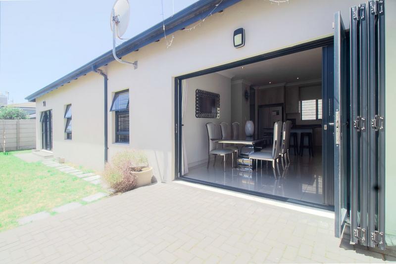 3 Bedroom Property for Sale in Parklands North Western Cape